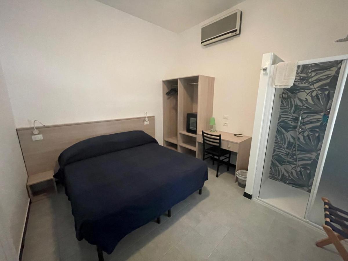 Hotel Deutsche Familien Finale Ligure Buitenkant foto