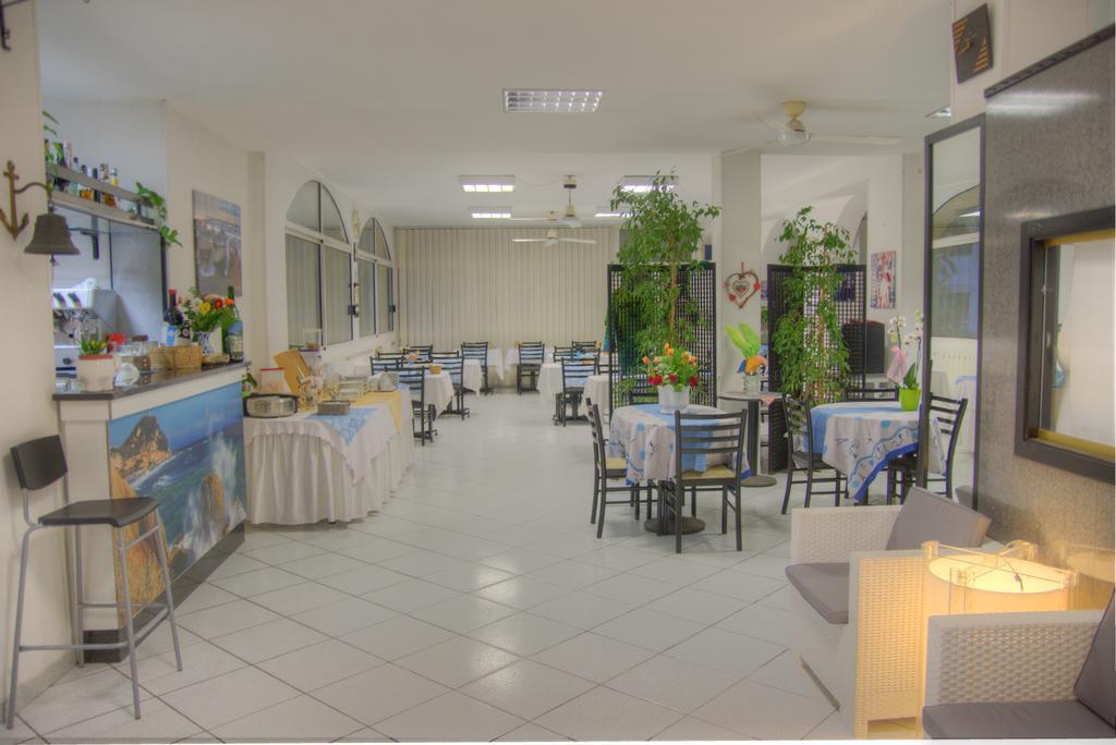 Hotel Deutsche Familien Finale Ligure Buitenkant foto