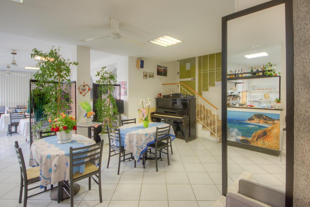 Hotel Deutsche Familien Finale Ligure Buitenkant foto
