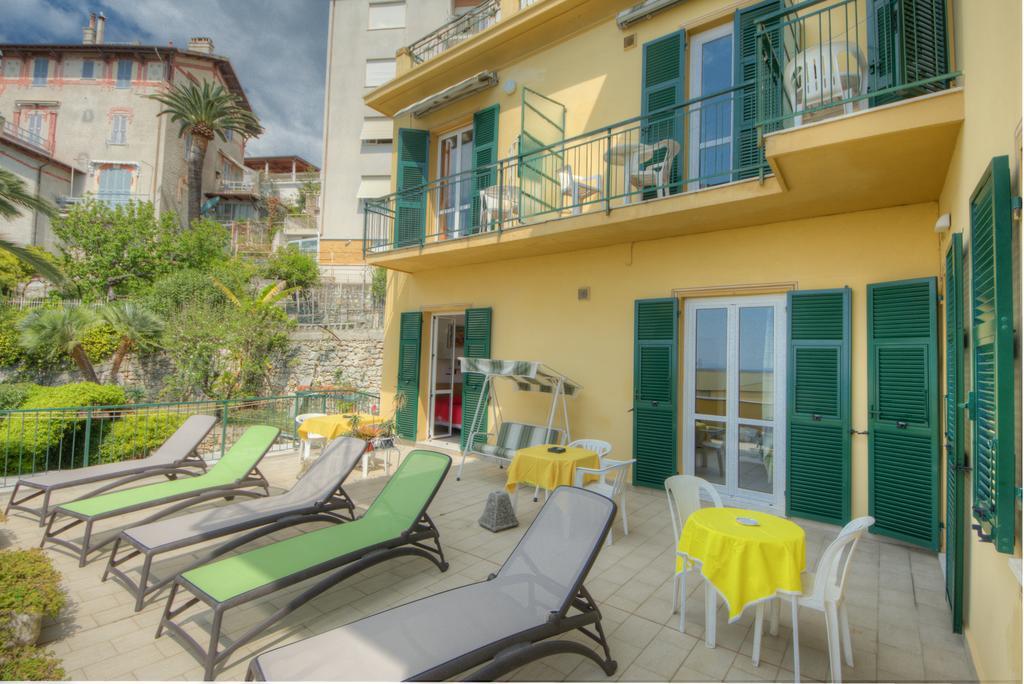 Hotel Deutsche Familien Finale Ligure Buitenkant foto