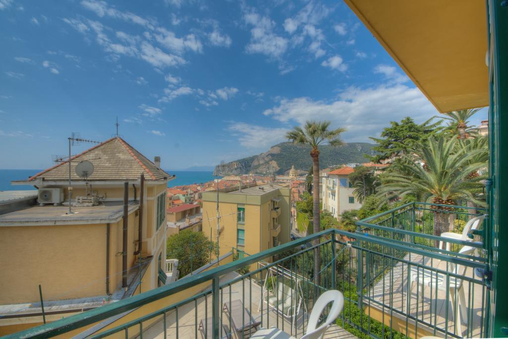 Hotel Deutsche Familien Finale Ligure Buitenkant foto