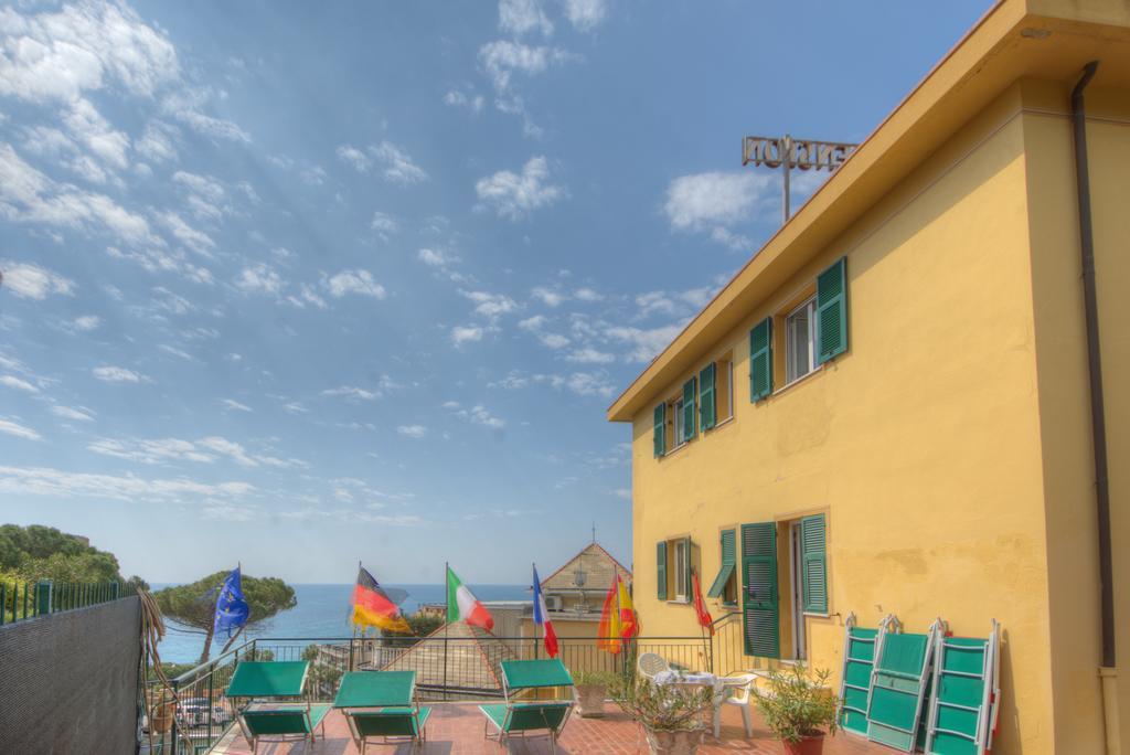 Hotel Deutsche Familien Finale Ligure Buitenkant foto